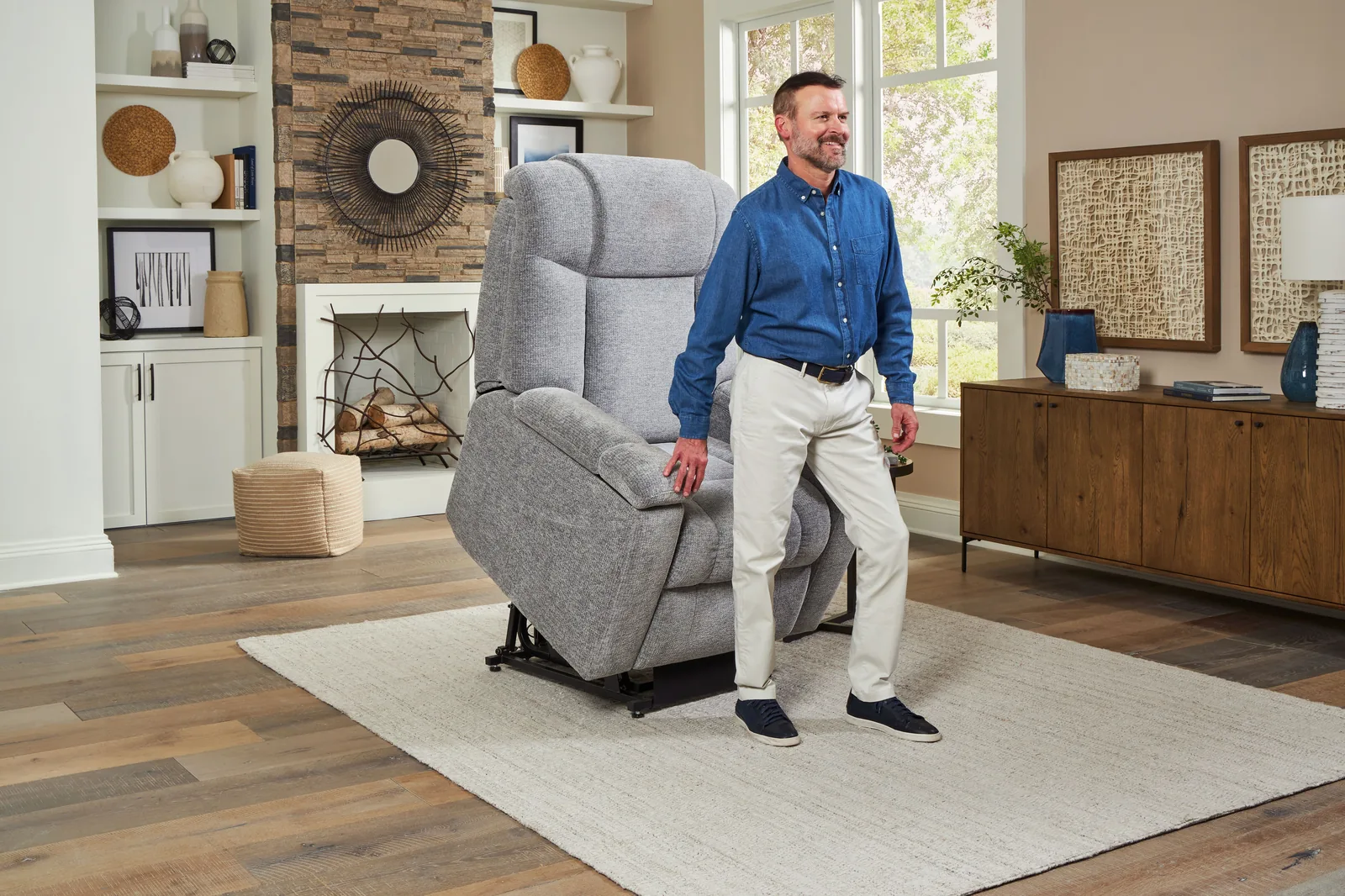 UltraComfort UC477 Venice power lift chair in the raised lift position